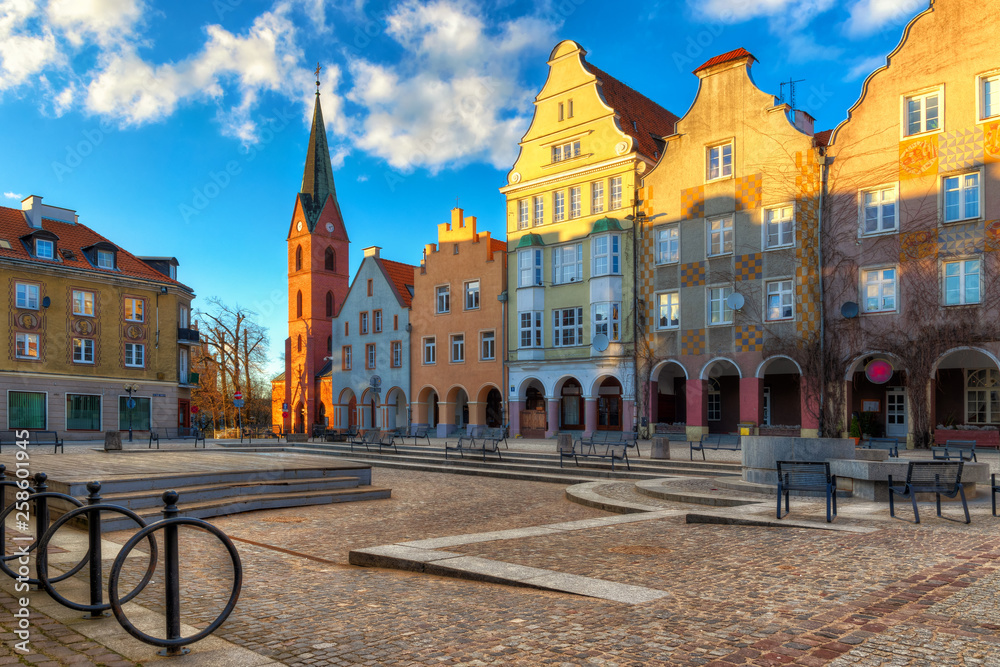 Panorama starego miasta w Olsztynie. Kościół ewangelicki Chrystusa Zbawiciela, Warmia - obrazy, fototapety, plakaty 