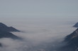 Bergblick ins Tal mit Nebel