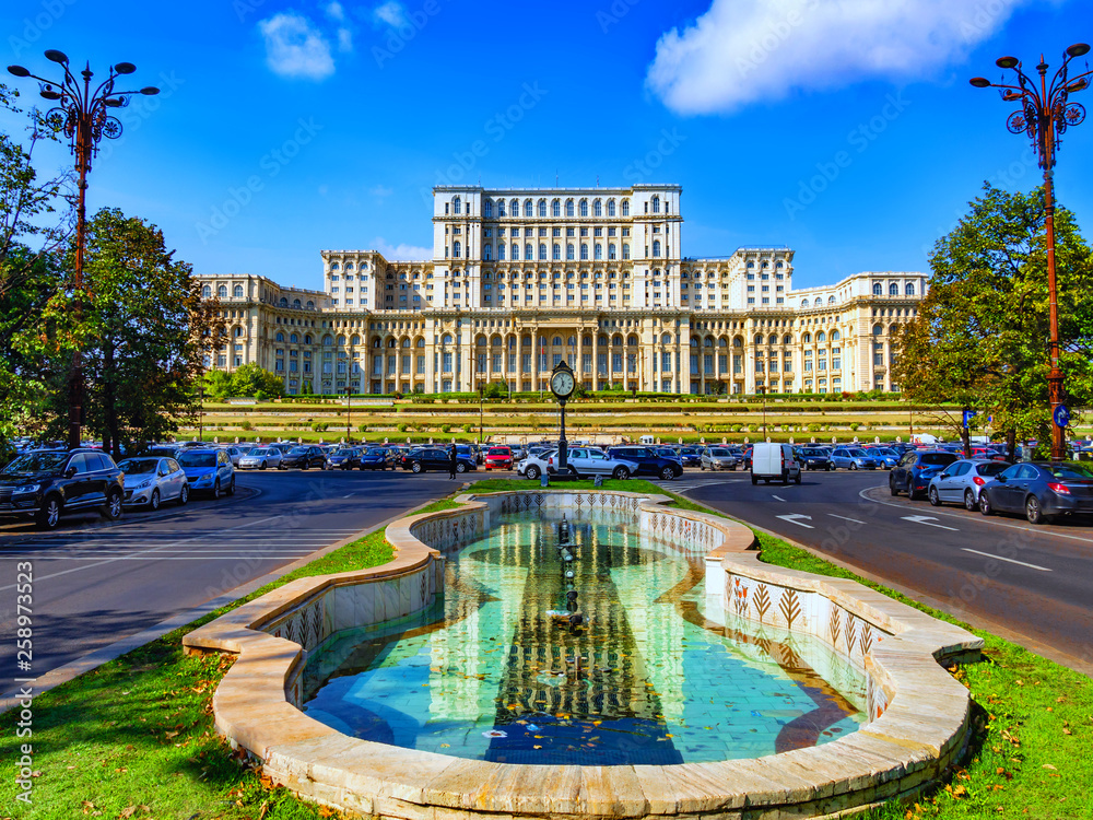 Obraz na płótnie Famous Parliament house in Bucharest capital in a beautiful sunny  day of spring in Romania w salonie