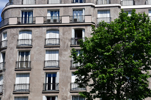 Cuadros en Lienzo Paris; France - april 2 2017 : boulevard des Capucines