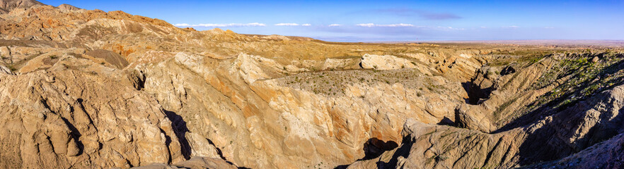 Wall Mural - Badlands in Anza Borrego Desert State Park, Salton See visible in the background, south California