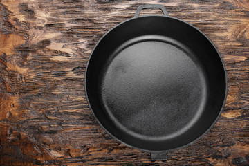 empty cast iron skillet