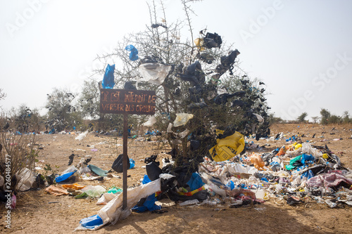 Fotomural plastic pollution in Sénégal
