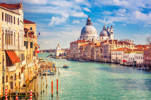 Grand Canal and Basilica Santa Maria della Salute in Venice Canvas-taulu