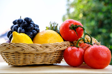 Canvas Print - fruits and vegetables in basket 