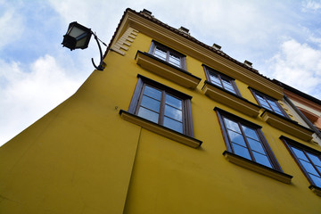 Sticker - Traditional and colorful building architecture in the Old Town Market Square (Rynek Starego Miasta), Warsaw, Poland.