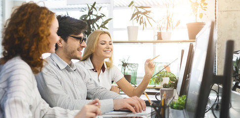 Aufkleber - Coworking team working with new idea on computer