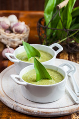 Wall Mural - Creamy bear leek soup with ingrediencies