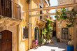Syrakus Sizilien, Stadtteil Ortigia in der Altstadt gibt es schöne kleine gassen, die zum spazierengehen oder shoppen einladen abseits vom hektischen Tagestourismus