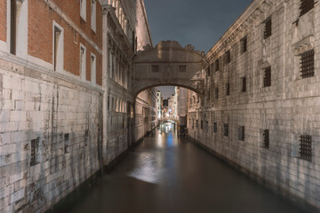 Wall Mural - channel by night in Venice