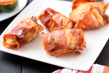 chicken breast fillet baked in bacon