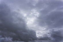 The Gray Cloud Large Majestic Nebulosity Ominous Rain .