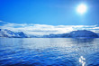 Polar arktis küste winter sonne blau meer berge