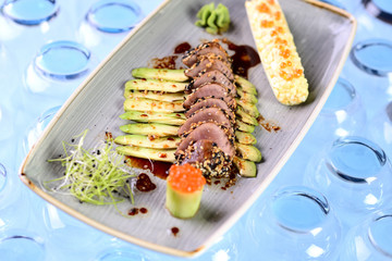 Wall Mural - fried tuna fillet with avocado