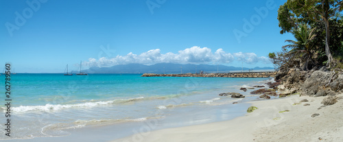 Surf Session Plage De La Caravelle Grande Terre Guad