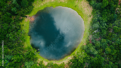 Fotografía Aerial view of natural pond surrounded by pine trees in Fanal, Madeira island, P
