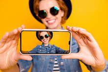 T-Shirt Video Mockup | Free Mockup Generator - Mckups