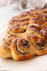 Poppy seed cake from yeast dough.