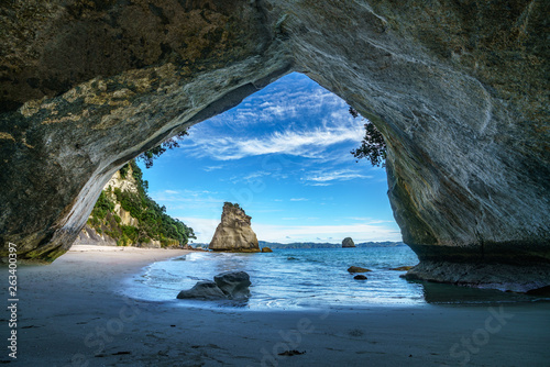 Cuadros en Lienzo view from the cave at cathedral cove,coromandel,new zealand 45