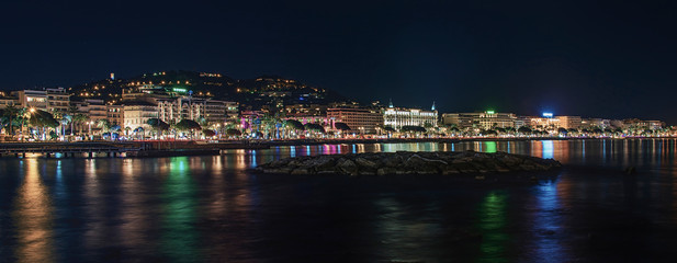 Wall Mural - Cannes by night view from the beach