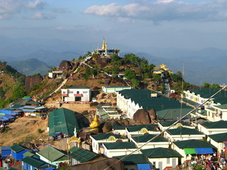 Sticker - Golden rock, Kyaiktiyo Pagoda, Myanmar