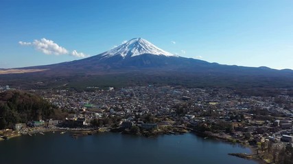 Fototapete - Aerial view of Fuji mountains and Fujikawaguchiko city in Japan.