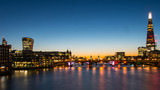 Fototapeta  - Sonnenaufgang Panorama von der Millenium Brücke mit Tower Bridge und The Shard
