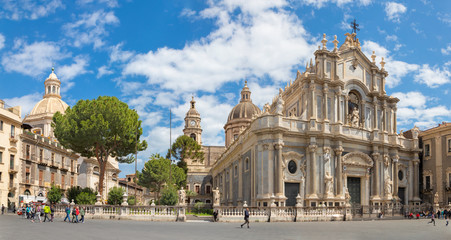 Fototapete - CATANIA, ITALY - APRIL 8, 2018: The Basilica di Sant'agata and church Chiesa della Badia di Sant'Agata with the main square.