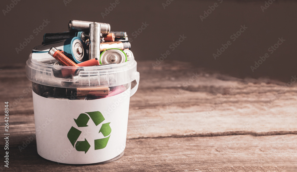 battery recycle bin - obrazy, fototapety, plakaty 