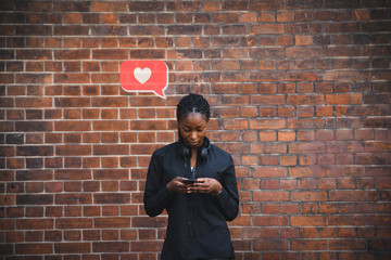 Canvas Print - Woman texting heart