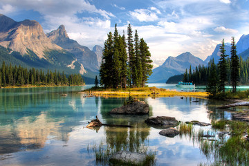 spirit island - jasper, alberta, canada