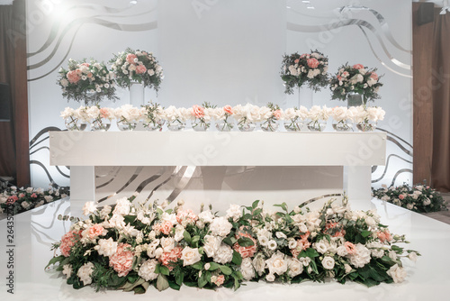The Table Of The Newlyweds Small Flower Arrangements In Ball