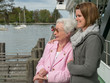 © Peter Maszlen - Glückliche  Seniorin mit Enkeling beim Ausflug am See