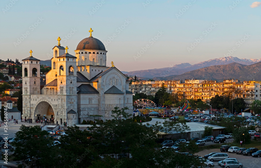 Obraz na płótnie Cathedral of the Resurrection of Christ in Podgorica, Montenegro w salonie