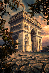 Canvas Print - Arc De Triomphe in Paris at sunset