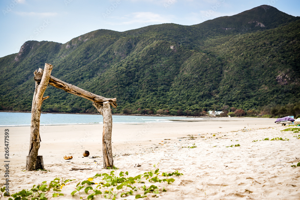 wooden frame at beach on con dao island, vietnam - obrazy, fototapety, plakaty 