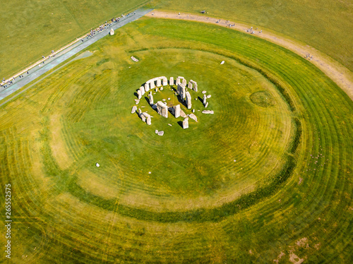 Fotomural Aerial view of Stonehenge in summer, England