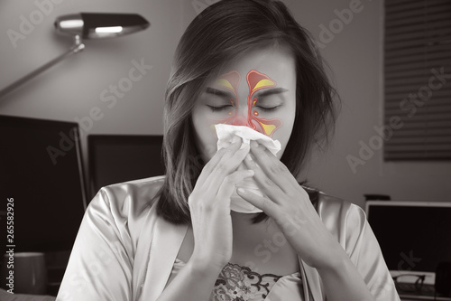Cuadros en Lienzo Asian women in nightgown and silk robes feeling unwell and sinus against gray background