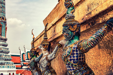 Wall Mural - Emerald Buddha temple in Grand Palace of Bangkok