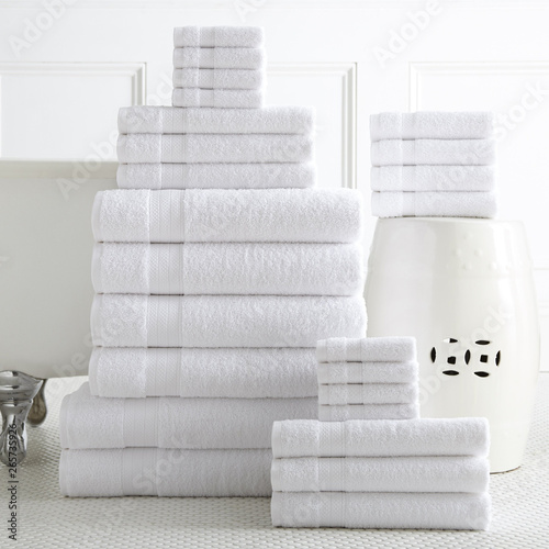 Fotografía Cotton terry towel set. Dobby border towel set