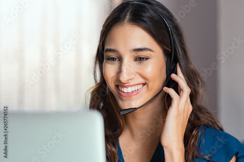 Cuadros en Lienzo Call center operator with headphones