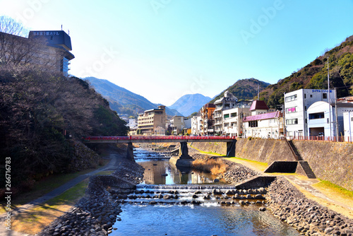 箱根湯本の早川に架かるあじさい橋 Adobe Stock でこのストック画像を購入して 類似の画像をさらに検索 Adobe Stock 箱根湯本の早川に架かるあじさい橋 Adobe Stock でこのストック画像を購入して 類似の画像をさらに検索 Adobe Stock