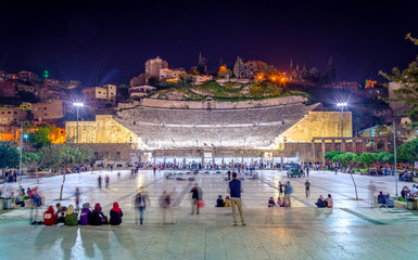 Fototapete - View of the Roman Theater and the city of Amman, Jordan