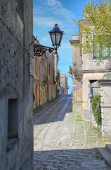 Fototapete - The narrow streets of Erice town, Italy