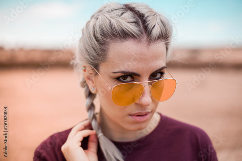 gafas amarillas mujer