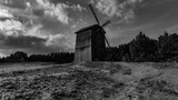 Fototapeta Natura - old windmill in black and white