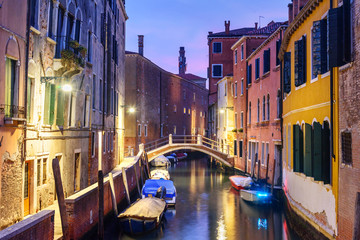 Wall Mural - View of Canal Rio del Malpaga at night. Venice. Italy