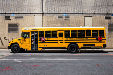 yellow bus in new york