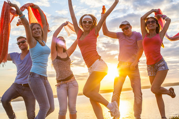 Canvas Print - teens beach party