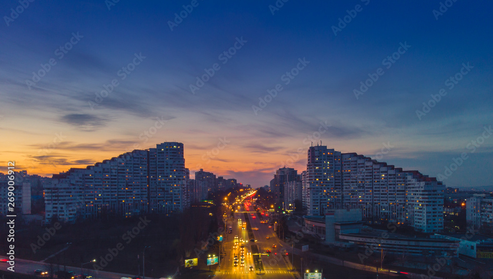 Obraz na płótnie Beautiful night city. The gates of the city of Chisinau, Moldova, aerial view w salonie